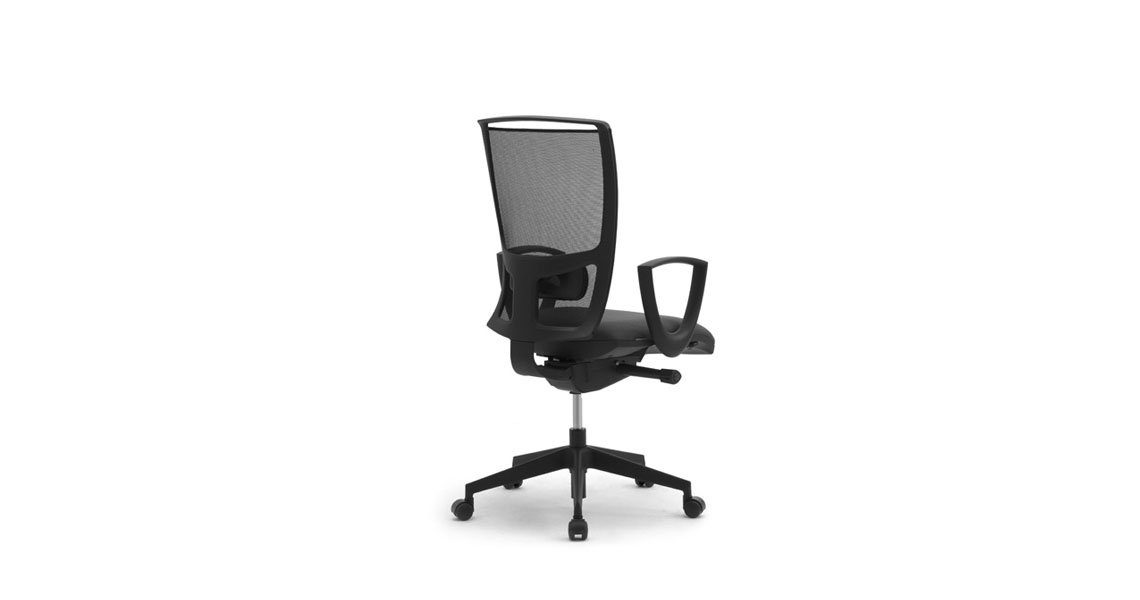 sillas-de-oficina-c-estilo-minimalista-en-malla transpirable-cometa-img-06-img-06